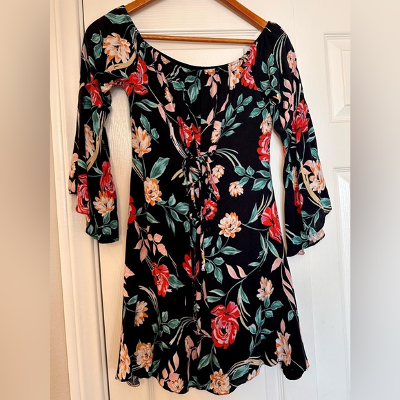 Lovers + Friends | Off The Shoulder Floral Mini Dress - Picture 7 of 8